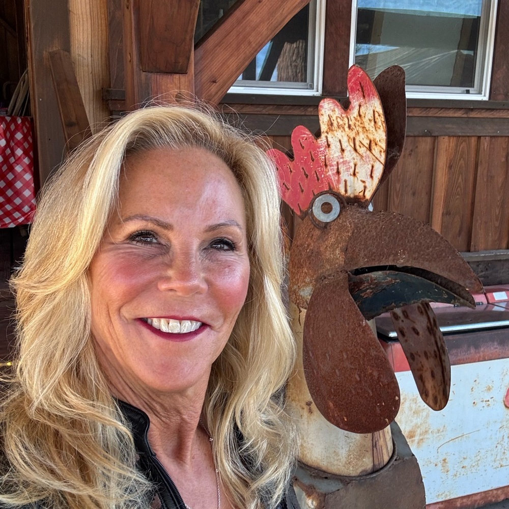 Meet your Posher, Holly